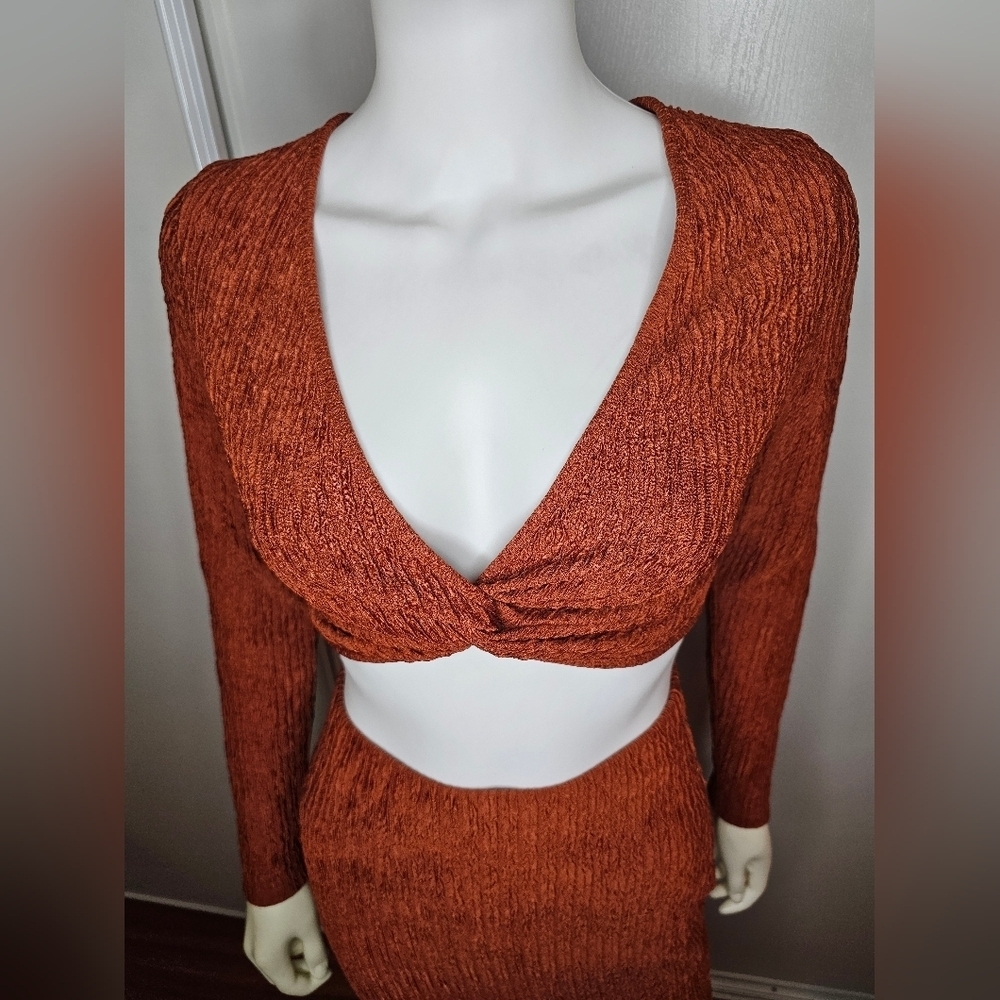 Womens Cropped Top w/ Midi Skirt Rust Burnt Orange Size XS Crinkled Material - Picture 6 of 13
